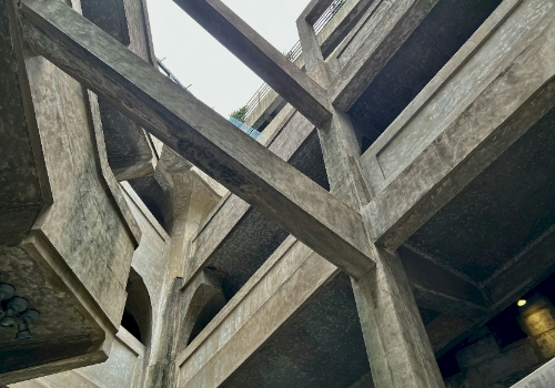 Suitable defoamers can help cement paste bind more effectively