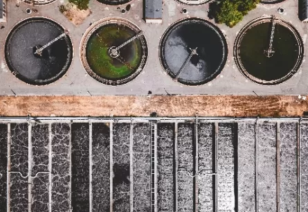 Microbial Control in Cooling Towers: Comparing THPS, Glutaraldehyde, and Chlorine-Based Disinfectants