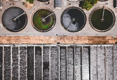 Microbial Control in Cooling Towers: Comparing THPS, Glutaraldehyde, and Chlorine-Based Disinfectants